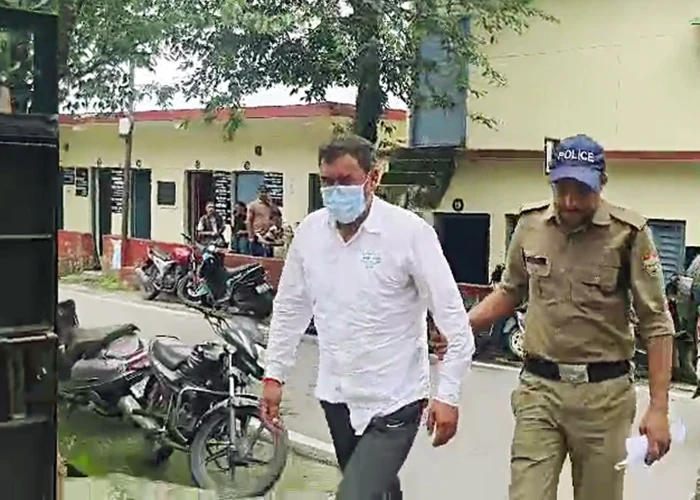Badrinath Temple Theft Case: मुख्य आरोपी प्रमोद नौटियाल को जेल ले जाया गया, अब सह-आरोपी की Assets की होगी जांच