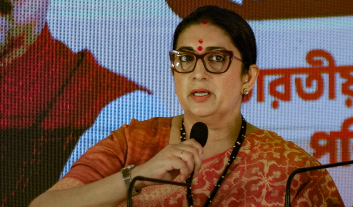 NEET Protest पर Smriti Irani का बड़ा बयान, कहा- GenZ और PM Modi के बीच नहीं है कोई दूरी