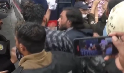 PoK पर ऐसा क्या बोले पाकिस्तानी? घसीटकर ले गई शहबाज की पुलिस