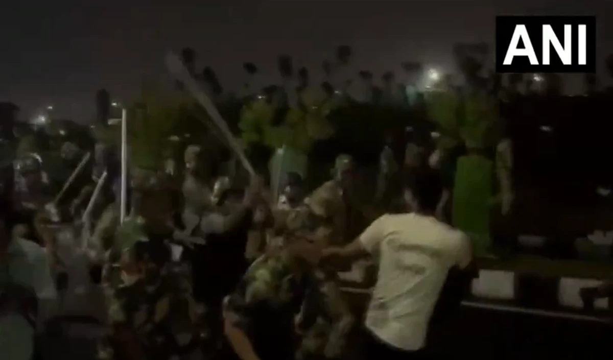 Jharkhand Student: विधानसभा गेट पर डटे छात्र, पुलिस ने फिर किया लाठीचार्ज, BJP का सोरेन सरकार पर सीधा वार