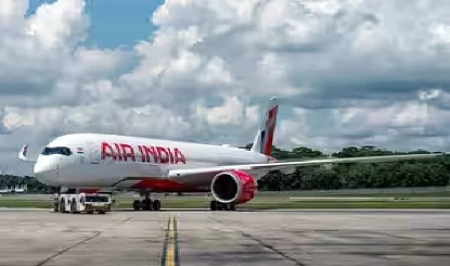 Phuket-Delhi Flight Turbulence: सुरक्षा मानकों पर उठे सवाल, MoCA ने निवर्तमान CEO Campbell Wilson को किया तलब