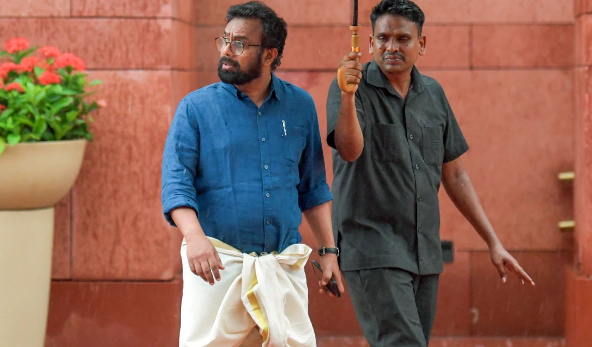 Lungiwala टिप्पणी पर भड़के CPI(M) John Brittas, Susmita Dev के खिलाफ विशेषाधिकार नोटिस