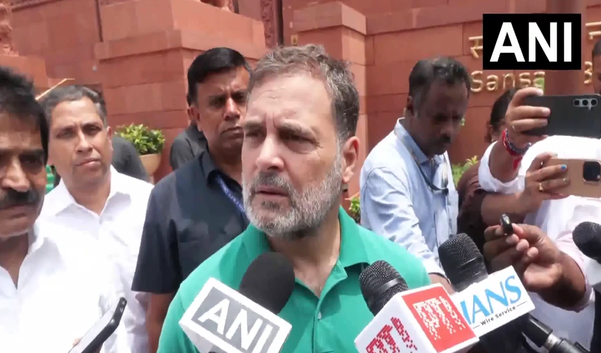 राहुल गांधी का अमित शाह पर पलटवार, लेक्चर सुनने में कोई दिलचस्पी नहीं, छात्रों पर गोली चलाने का आदेश किसने दिया