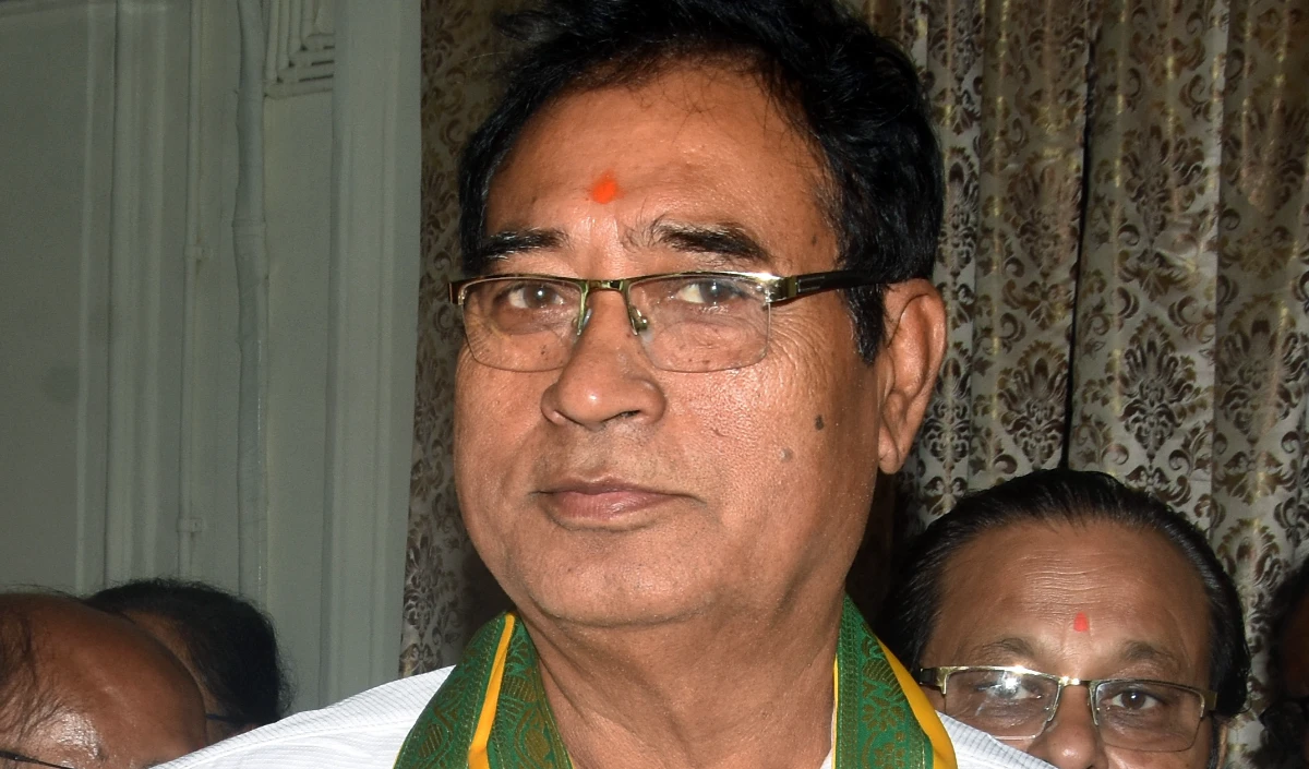 Netaji पर टिप्पणी पड़ी भारी, West Bengal Govt ने BJP MP Ananta Maharaj का