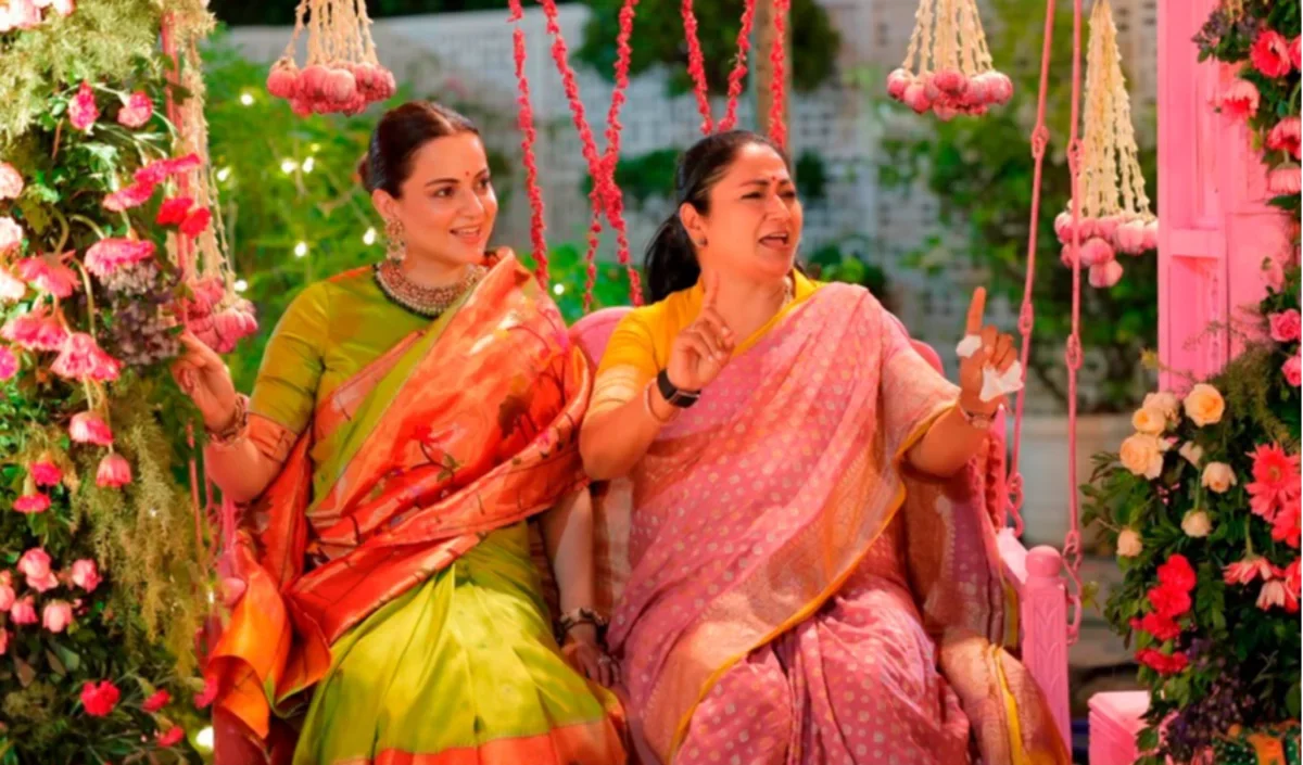 झूला झूलीं और हाथों में लगवाई मेहंदी… कुछ इस तरह Kangana Ranaut ने Rekha Gupta के घर मनाई पहली तीज झूला झूलीं और हाथों में लगवाई मेहंदी… कुछ इस तरह Kangana Ranaut ने Rekha Gupta के घर मनाई पहली तीज