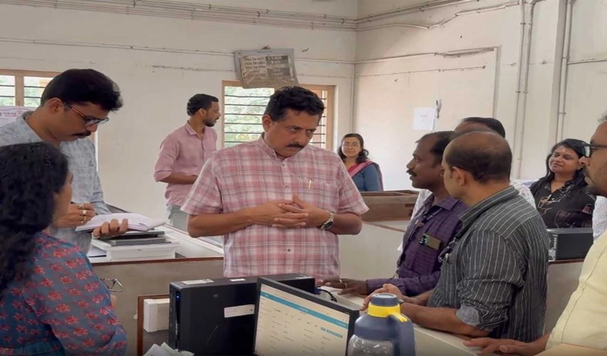 Kerala Pareeksha Bhavan: मंत्री N Samsuddeen का औचक निरीक्षण, 15 दिनों में SSLC Certificate देने का आदेश