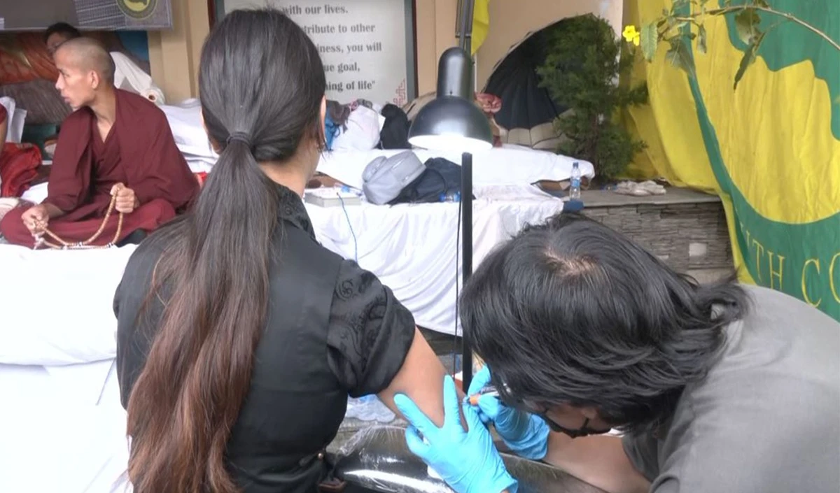 Dharamshala में Tibet Tattoo Protest: चीन के Ethnic Unity Law के खिलाफ तिब्बतियों का अनोखा और बड़ा संघर्ष