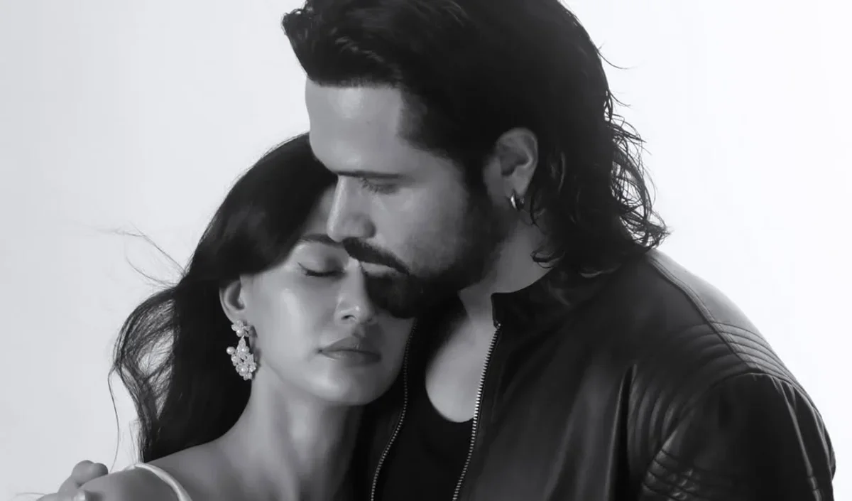 Awarapan 2 Public Review: सिनेमाघरों में रिलीज हुई Emraan Hashmi की फिल्म, फैंस को मिला एक खास सरप्राइज