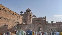 जानिए, आखिर दिल्ली क्यों रहती है आतंकियों के निशाने पर? जानिए, आखिर दिल्ली क्यों रहती है आतंकियों के निशाने पर?