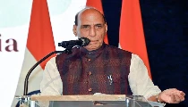 Rahul Gandhi पर भड़के Rajnath Singh, बोले- गांधी उपनाम वाला ऐसी शर्मनाक बात कैसे कह सकता है?