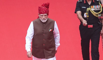 PM Modi के Tiranga Pocket Square पर कांग्रेस का वार, Pawan Khera बोले, लगता है साहब ने उर्दू में...