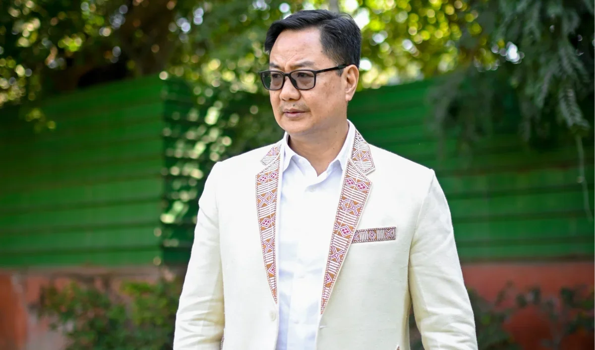 PM Modi के दिमागी नक्सल वाले बयान पर Kiren Rijiju ने दी सफाई, विपक्ष के आरोपों को नकारा