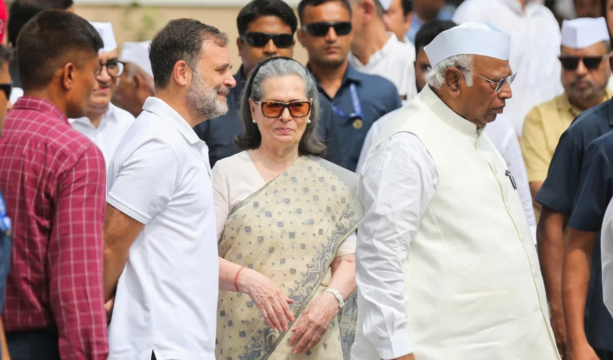 Sonia Gandhi पर FIR नहीं हुई तो कोर्ट जाएंगे BJP नेता, वंदे मातरम विवाद में दी लिखित शिकायत