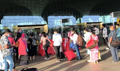 Varanasi Airport Firing Incident: सिक्योरिटी चेक के दौरान चली गोली, दो कर्मचारियों के हाथ और पैर पर लगी