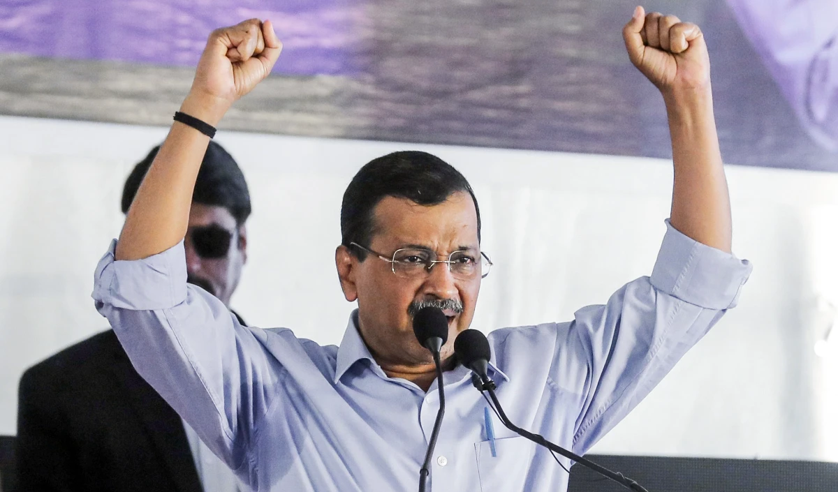 चिदंबरम के बाद केजरीवाल ने भी खुद को बताया 