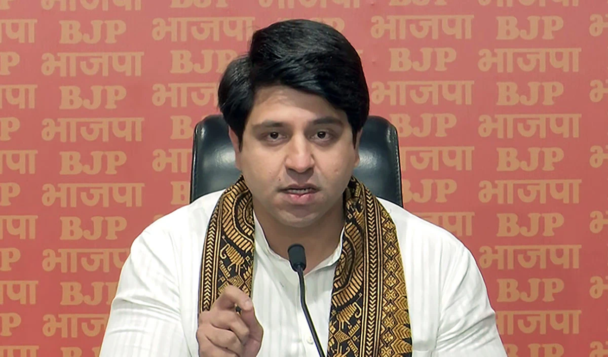 Prabhasakshi NewsRoom: Shehzad Poonawalla ने 
