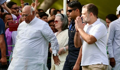 Vande Mataram Controversy | नए कानून के तहत सोनिया और राहुल गांधी के खिलाफ FIR दर्ज करने की मांग, देश भर में बढ़ा बवाल