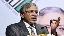 Gyanesh Kumar की तारीफ कर Donald Trump ने भारत में विपक्षी दलों की बेचैनी और बढ़ा दी है Gyanesh Kumar की तारीफ कर Donald Trump ने भारत में विपक्षी दलों की बेचैनी और बढ़ा दी है