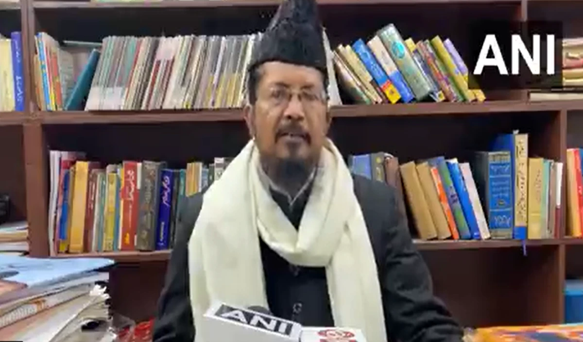 Maulana Razvi की मुसलमानों से अपील: PM Modi, CM Yogi को बुरा-भला न कहें, BJP को हराना हमारा काम नहीं