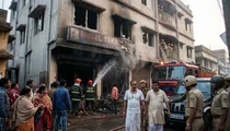 West Bengal के तारापीठ में होटल में आग से 9 लोगों की मौत, मालिक समेत दो हिरासत में