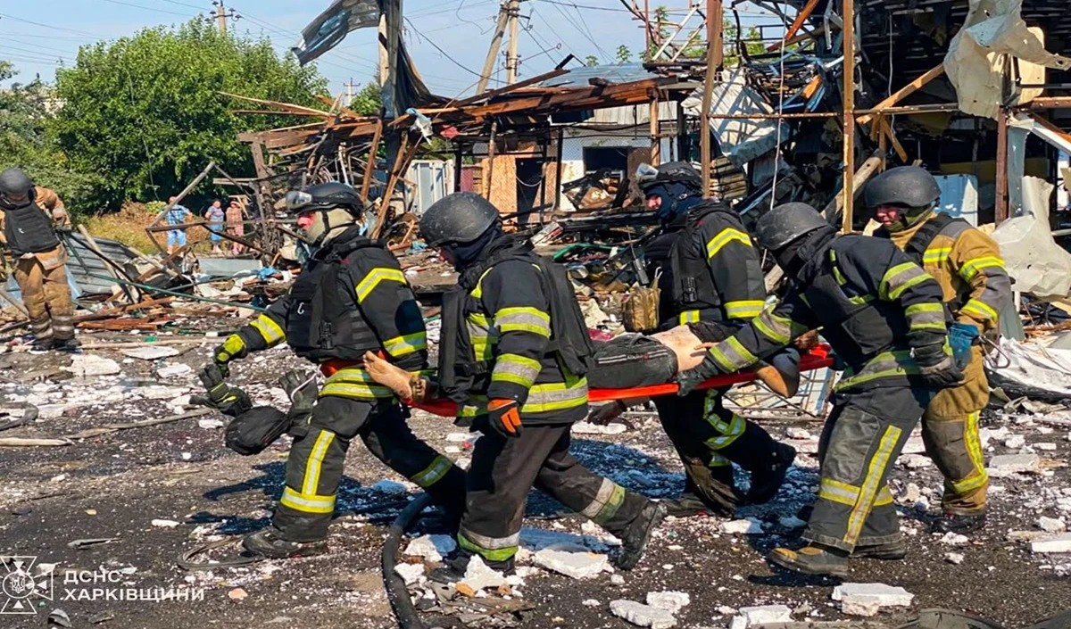 Kharkiv में Russian Attack ने मचाई भारी तबाही, 10 की मौत पर Zelenskyy बोले- रूस को मिलेगा करारा जवाब