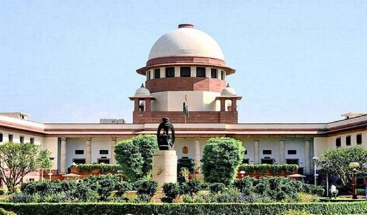 Supreme Court का बड़ा कदम: आरोपी की फोटो वायरल करने पर केंद्र, X और Meta को भेजा कड़ा नोटिस