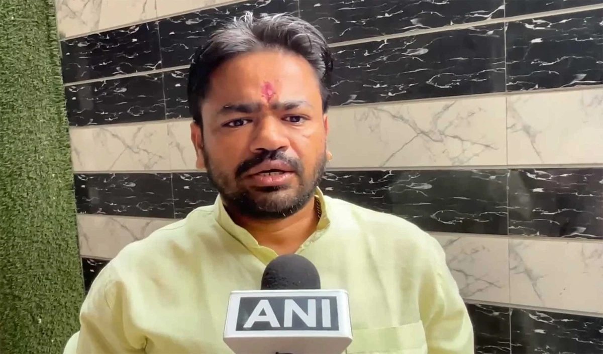 Vande Mataram के अपमान का आरोप, Sonia Gandhi के खिलाफ Ghaziabad Court में केस दर्ज, क्या बढ़ेंगी कांग्रेस की मुश्किलें?