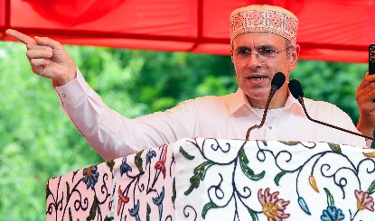 जम्मू-कश्मीर: US Envoy दौरे पर Omar Abdullah का रुख स्पष्ट, विदेशी हस्तक्षेप नहीं चलेगा