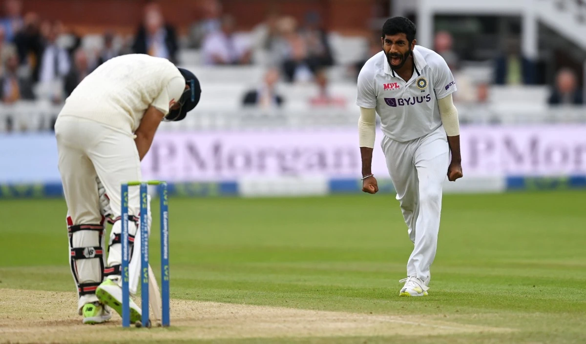 Jasprit Bumrah की Knee Injury ने बढ़ाई Team India की टेंशन, Sri Lanka के खिलाफ गेंदबाजी आक्रमण पड़ेगा कमजोर Jasprit Bumrah की Knee Injury ने बढ़ाई Team India की टेंशन, Sri Lanka के खिलाफ गेंदबाजी आक्रमण पड़ेगा कमजोर