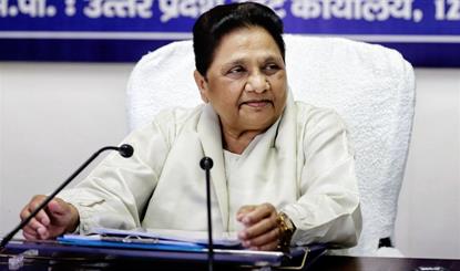आकाश आनंद के ससुर अशोक सिद्धार्थ पर Mayawati की बड़ी कार्रवाई, BSP से बाहर का रास्ता दिखाया