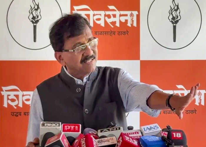 Sanjay Raut on Ram Mandir: राम के नाम पर लूट हो रही, चढ़ावा चोरी के मुद्दे पर Shiv Sena UBT का हमला