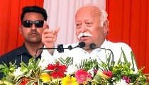 Mohan Bhagwat US Visit से पहले USCIRF ने फिर अलापा Anti India Narrative राग, RSS पर प्रतिबंध लगाने की उठाई माँग