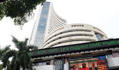 Stock Market Updates: सेंसेक्स 163 अंक चढ़कर खुला, निफ्टी 24,300 के करीब, 