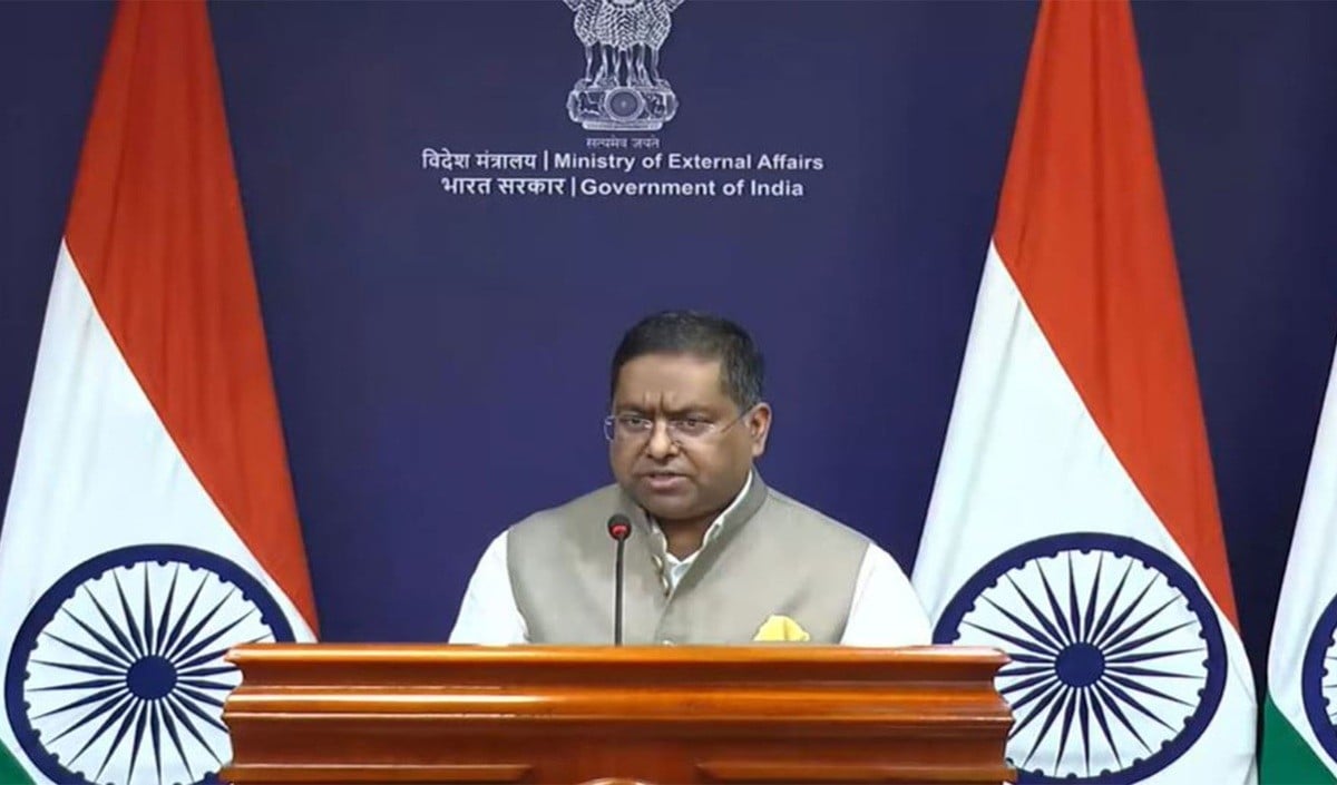 Trump की Economic D-Day धमकी पर भारत का रुख स्पष्ट, MEA ने West Asia में शांति के लिए कूटनीति और संवाद पर दिया जोर