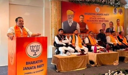 अब तक Jammu में Party Meetings करती रही BJP ने पहली बार Muslim बहुल Kashmir में बैठक कर दिये बड़े सियासी संकेत