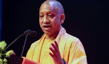 CM Yogi का Ajay Rai पर ताबड़तोड़ हमला, बोले- भाई के हत्यारे के सामने हुए नतमस्तक, हमने भूसी निकाल दी