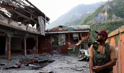 Pakistan Terrorist Attack | खैबर पख्तूनख्वा में सुरक्षाकर्मियों की जांच चौकी पर बड़ा आतंकी हमला, दो जवानों की मौत