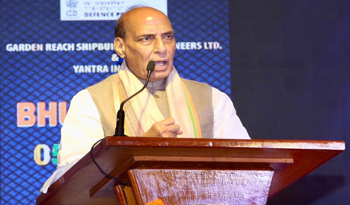 मिसाइल निर्माण में बड़ी छलांग, ब्रह्मोस की रफ्तार से बढ़ेगा भारत, राजनाथ सिंह ने DRDO को दिया आदेश, भारतीय उद्योगों को सौंपें अपनी उन्नत टेक्नॉजी