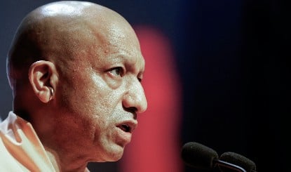CM Yogi का बड़ा ऐलान: UP में अगले 6 माह में 1 लाख युवाओं को मिलेगी Sarkari Naukri