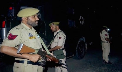 शोपियां में सुरक्षाबलों की बड़ी कामयाबी, दो Joint Operations में दबोचे गए 6 Terror Associates