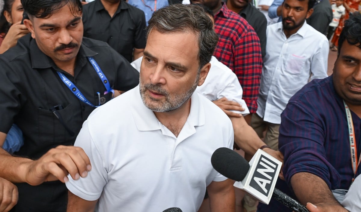 आदिवासी हॉस्टलों पर Rahul Gandhi को BJP की चुनौती: पहले अपने राज्यों में देखें
