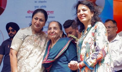 दिल्ली में शुरू हुई लक्ष्मी योजना, महिलाओं के मिले 2,500, CM Rekha Gupta ने कही यह बड़ी बात