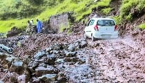 Nepal Flash Floods | नेपाल में अचानक आई बाढ़ से भारी तबाही! 160 की लोगों की मौत और 750 लापता, भारतीय दूतावास ने जारी किए इमरजेंसी नंबर