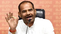 BJP नेता Ramesh Bidhuri का विवादित बयान: Jantar Mantar पर पंचर बनाने वाले थे ज्यादा