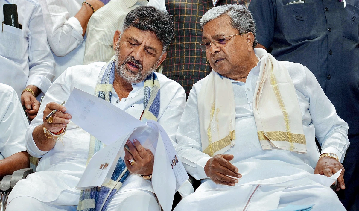 Karnataka Politics | कर्नाटक में सिद्धारमैया-शिवकुमार कैबिनेट का विस्तार, हाईकमान की हरी झंडी के बाद 20 खाली पद भरने की तैयारी, जानिए संभावित चेहरे