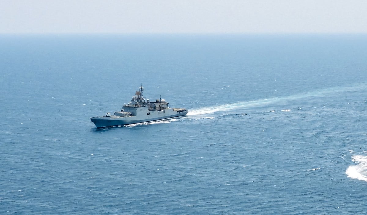 INS Nipun joins Indian Navy | समुद्र की गहराई में भारत का बढ़ा पराक्रम! भारतीय नौसेना में शामिल हुआ स्वदेशी डाइविंग सपोर्ट वेसल 