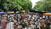 NEET Protest: प्रदर्शनकारियों पर दर्ज FIR रद्द कराने SC पहुंची केंद्र सरकार, मंगलवार को सुनवाई