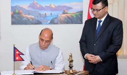 संकट में Nepal के साथ भारत, Rajnath Singh बोले- हम सुख-दुख के साथी हैं
