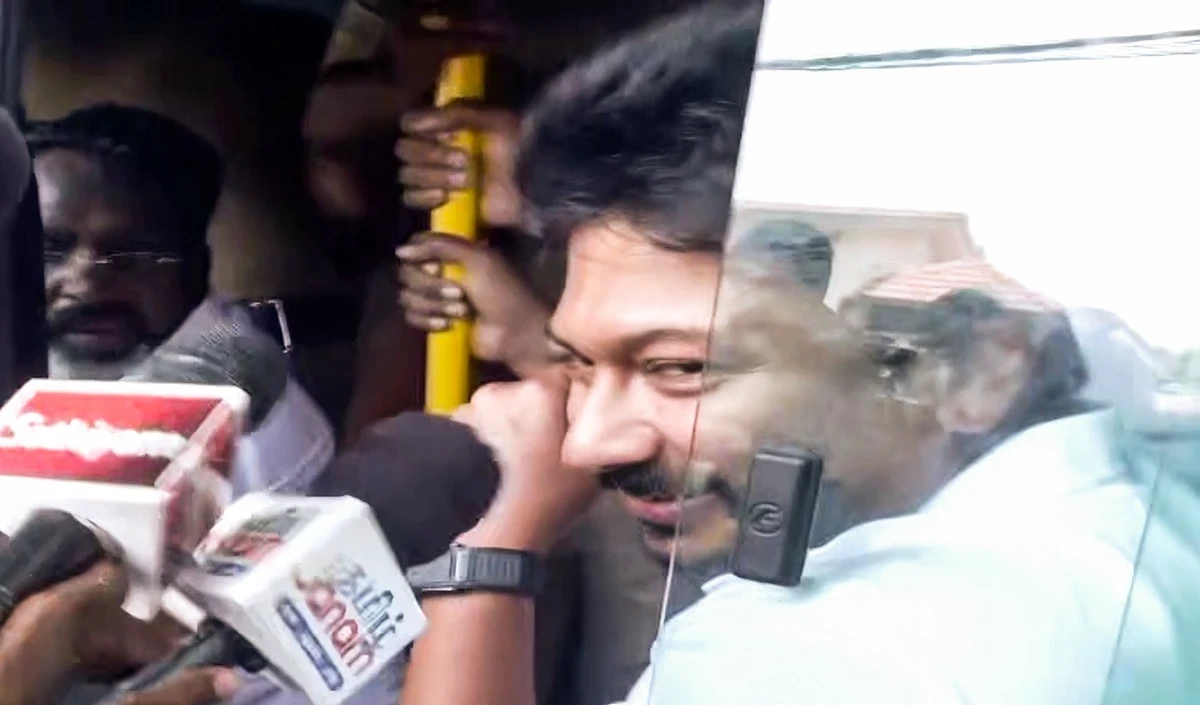 उदयनिधि स्टालिन की गिरफ्तारी पर DMK का तमिलनाडु में आक्रोश, कार्यकर्ताओं ने बताया 