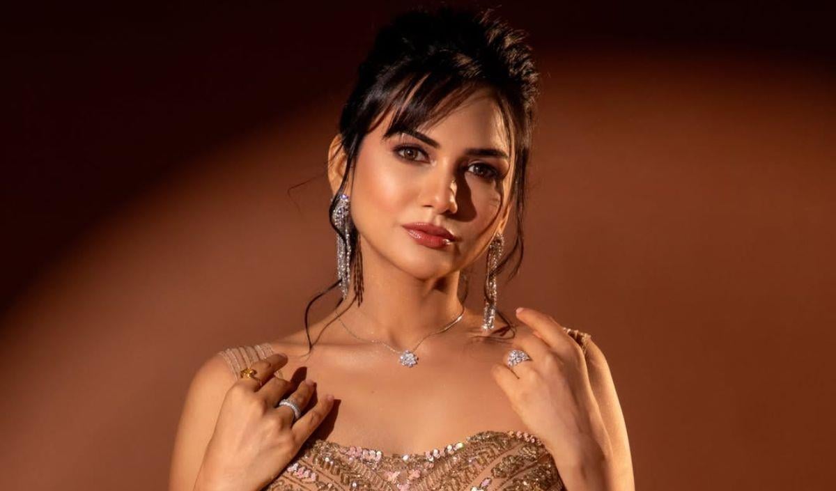 Akanksha Chamola Akanksha Chamola